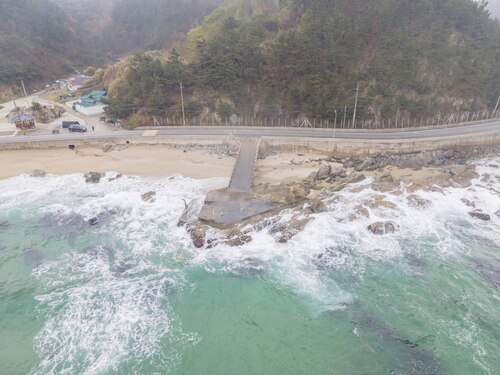 봉산리 백사장 남측 갯바위 자료사진